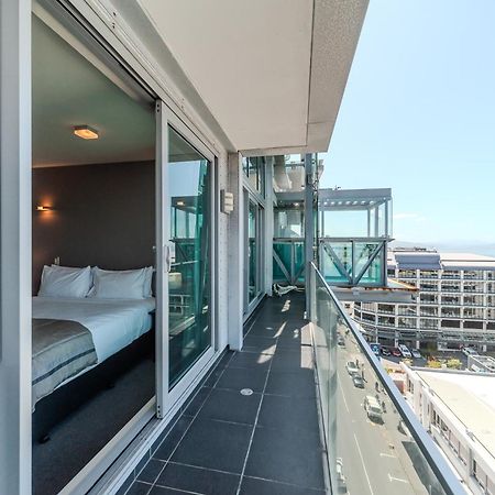 70 Tory Aparthotel Уелингтън Екстериор снимка
