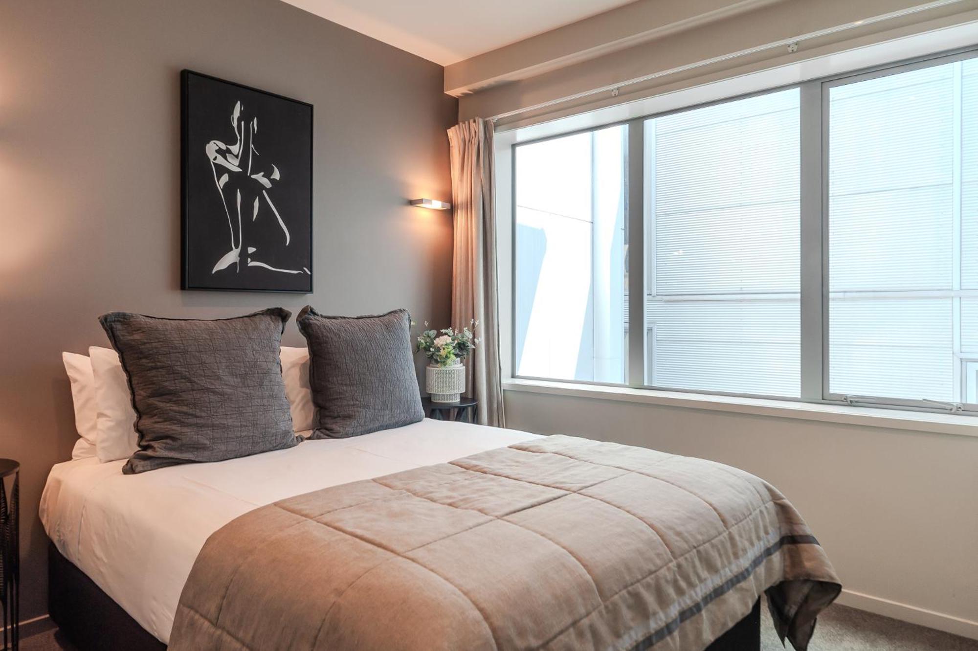 70 Tory Aparthotel Уелингтън Екстериор снимка